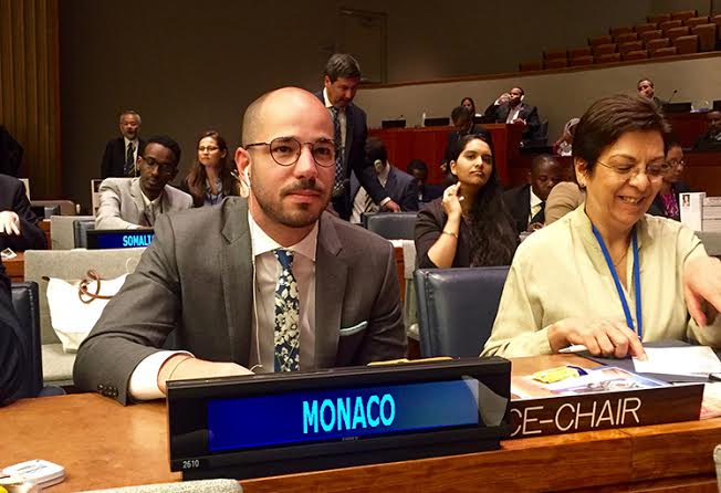 Un Diplomate de la Mission de Monaco à l’ONU