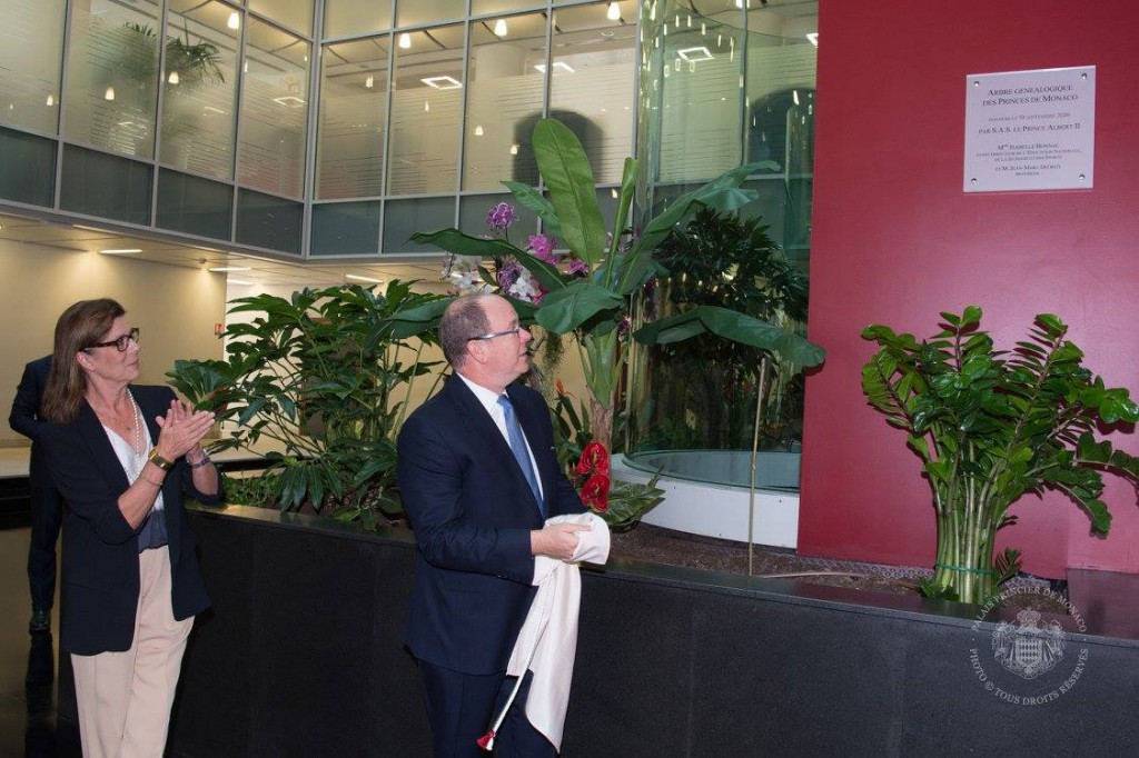 S.A.S Le Prince Albert II inaugure l'arbre genealogique