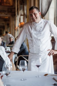 Chef-Lory-en-salle