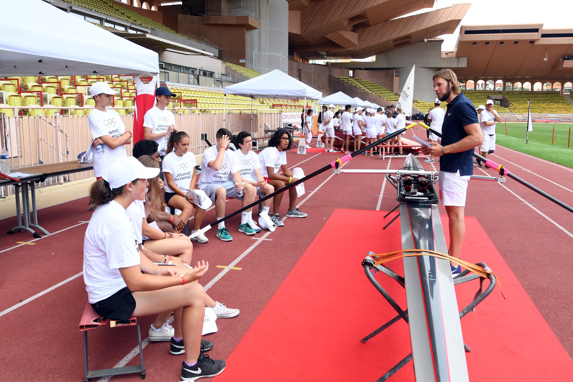 Les jeunes athlètes de la Principauté participent à la journée olympique