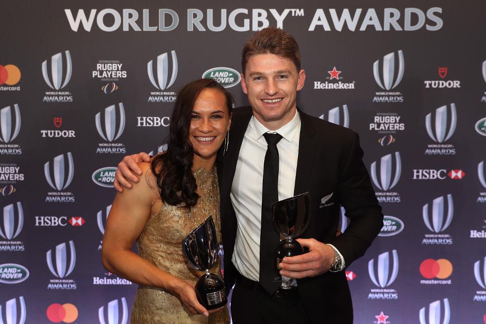 Beauden Barrett et Portia Woodman, sacrés Joueurs World Rugby de l&rsquo;Année 2017