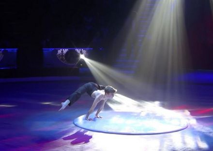 Alexandre-Mitin-contorsion.jpg-nggid043943-ngg0dyn-440x0-00f0w010c010r110f110r010t010