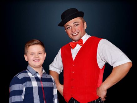 Les-Prosvirnin-clowns.jpg-nggid043953-ngg0dyn-440x0-00f0w010c010r110f110r010t010